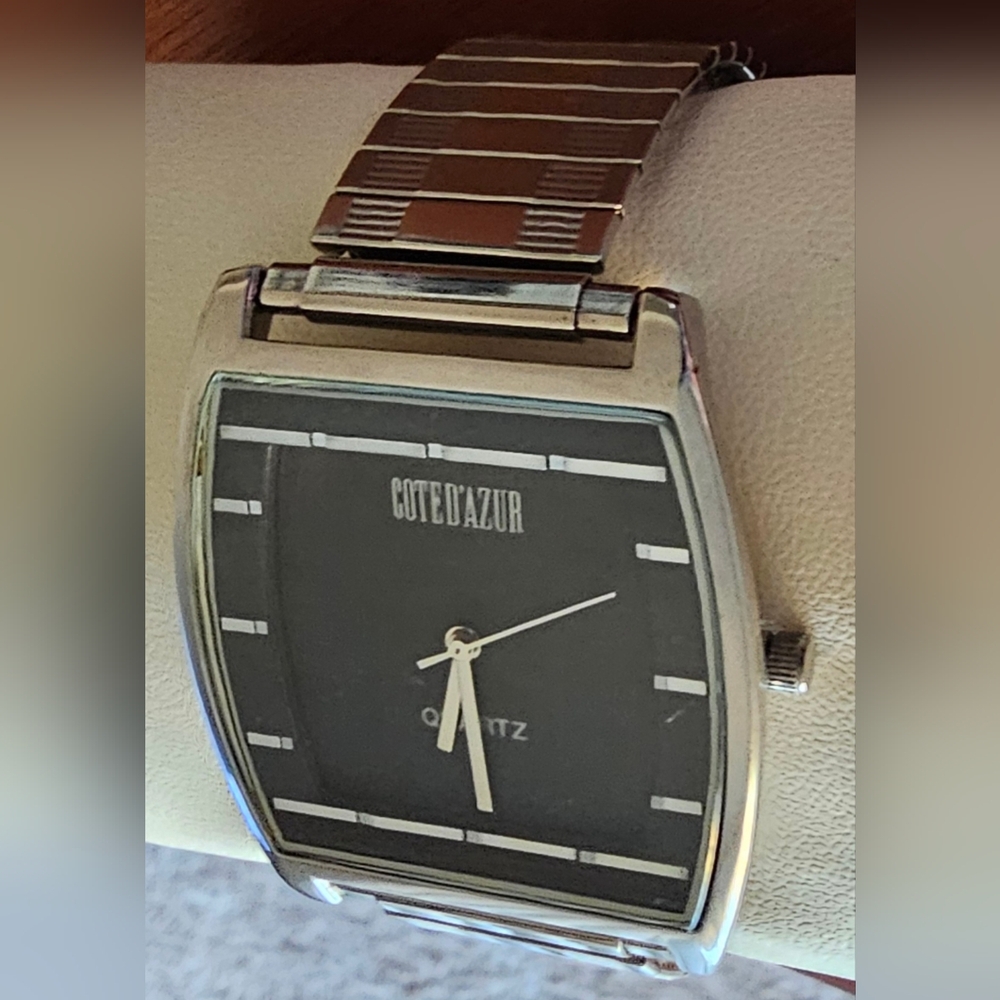 Cote d’ Azur men’s quartz Watch silver black tone analog Works